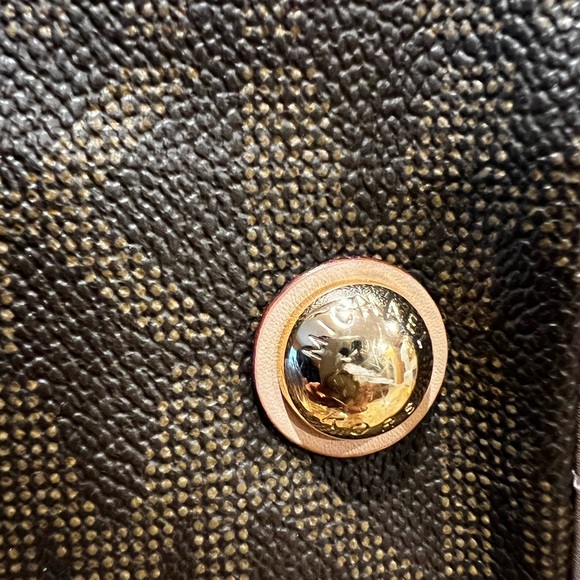 Michael Kors Greyson Large Handbag - Picture 12 of 13